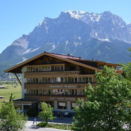 Sporthotel Zugspitze Lermoos Eksteriør bilde