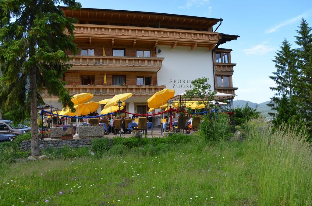 Sporthotel Zugspitze Lermoos Eksteriør bilde