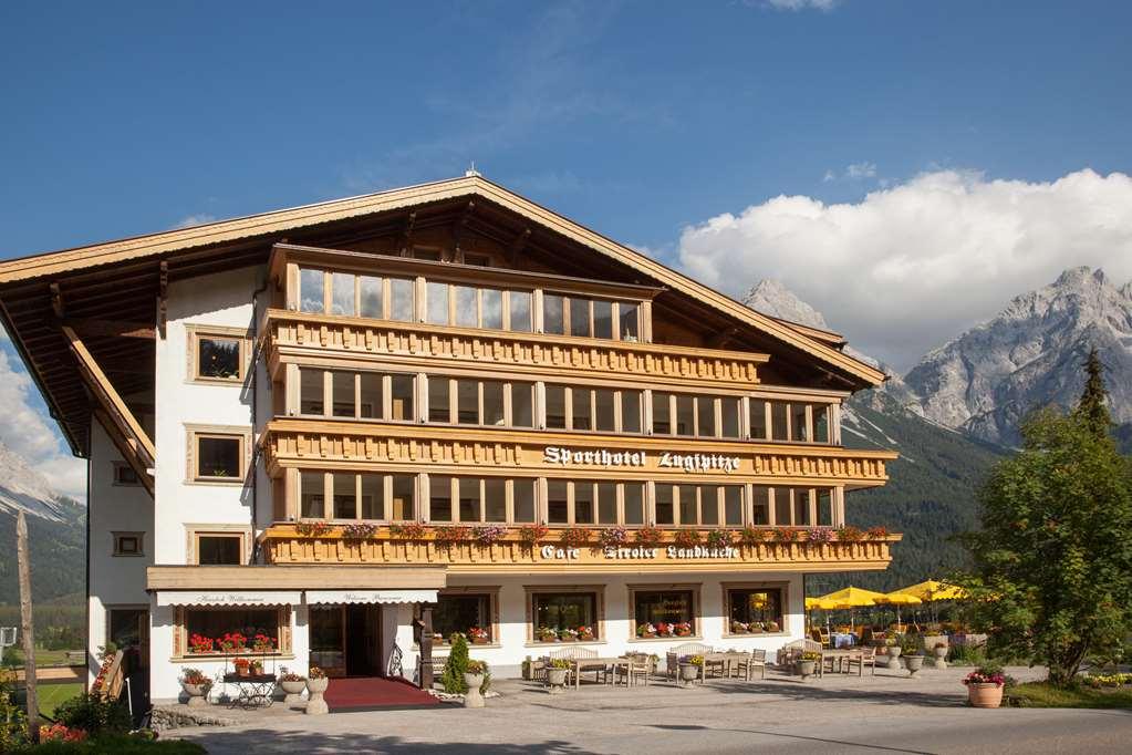 Sporthotel Zugspitze Lermoos Eksteriør bilde