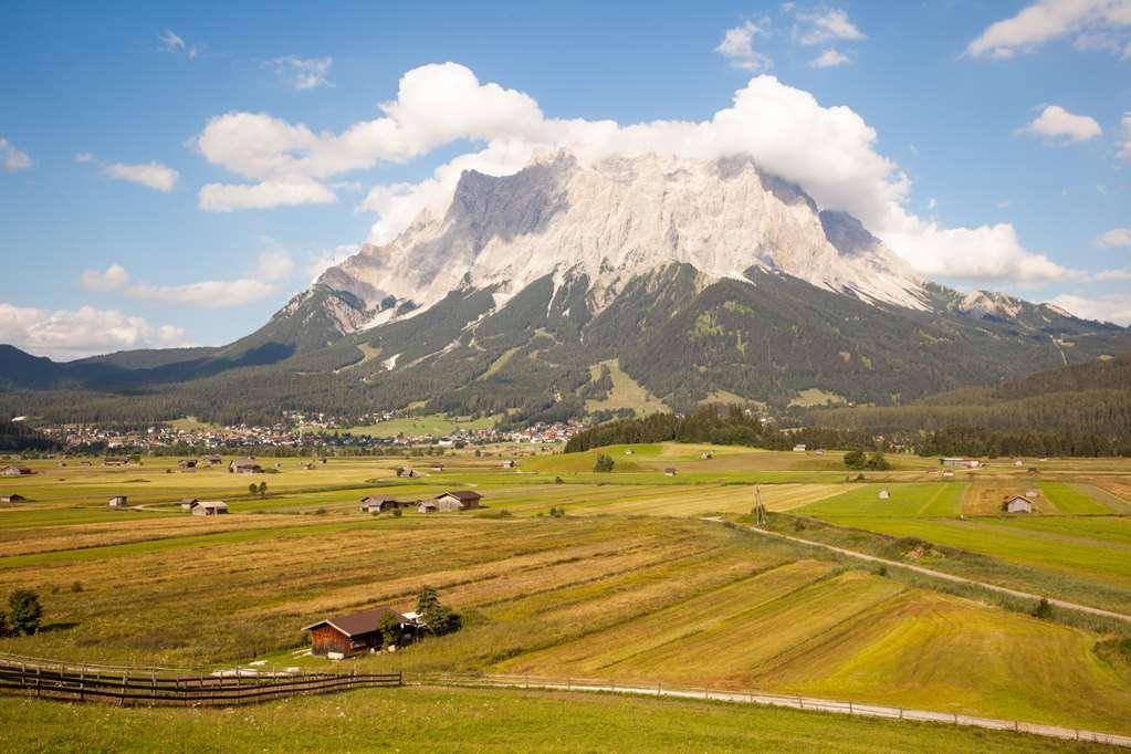 Sporthotel Zugspitze Lermoos Eksteriør bilde