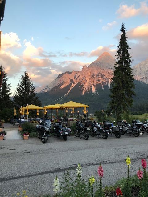 Sporthotel Zugspitze Lermoos Eksteriør bilde