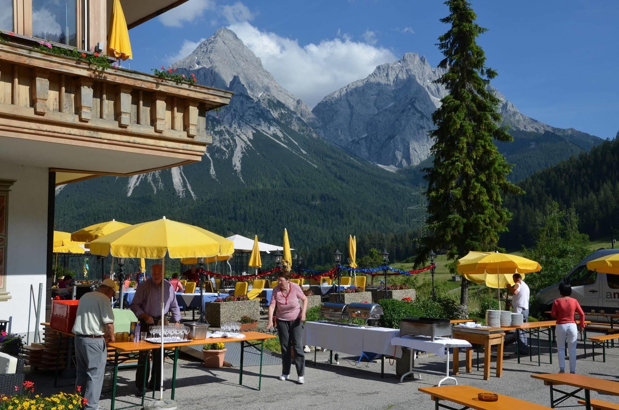 Sporthotel Zugspitze Lermoos Eksteriør bilde